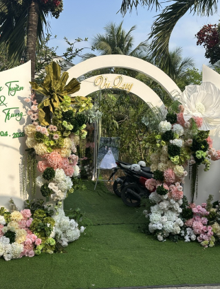 Tiệc Cưới Ngoài Trời