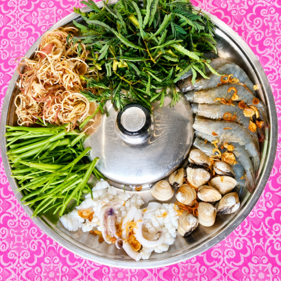 Lẩu Hải Sản | Tôm Mực Nghêu